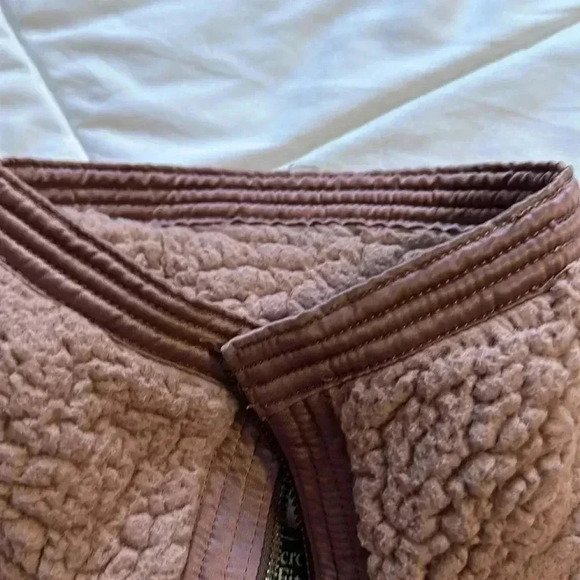 Abercrombie & Fitch Sherpa Half-Zip Satin Trim Sweatshirt in Mauve size small - Picture 7 of 8